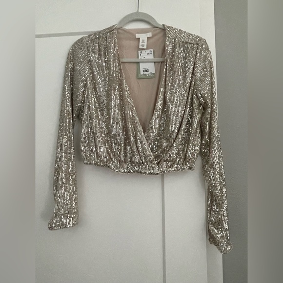 NWT Gold Sequin Top - Picture 1 of 3